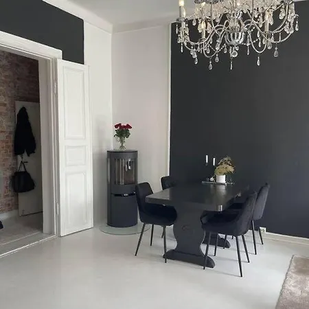 Luxurious By Royal Palace Leilighet *