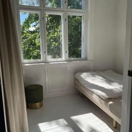 Apartment Luxurious By Royal Palace